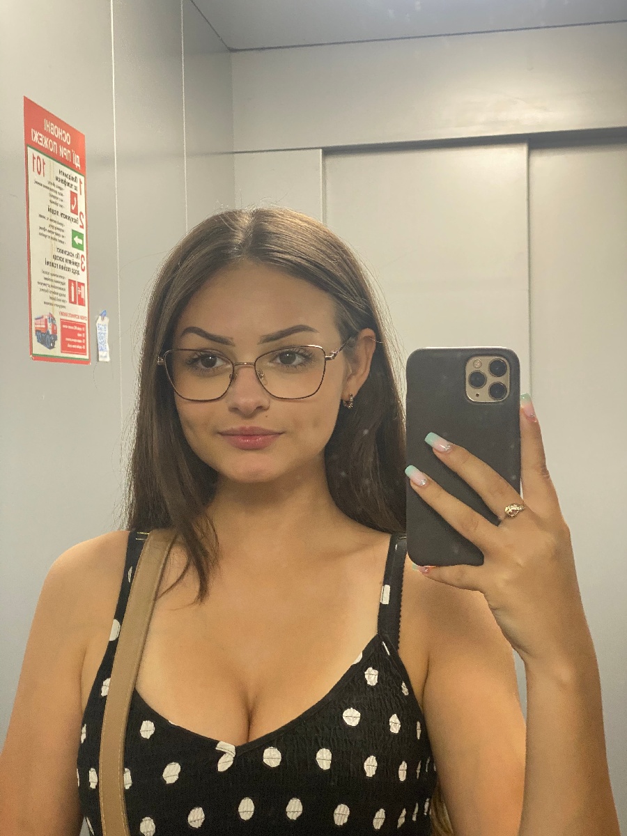 Sexy model Stacy in Palikir